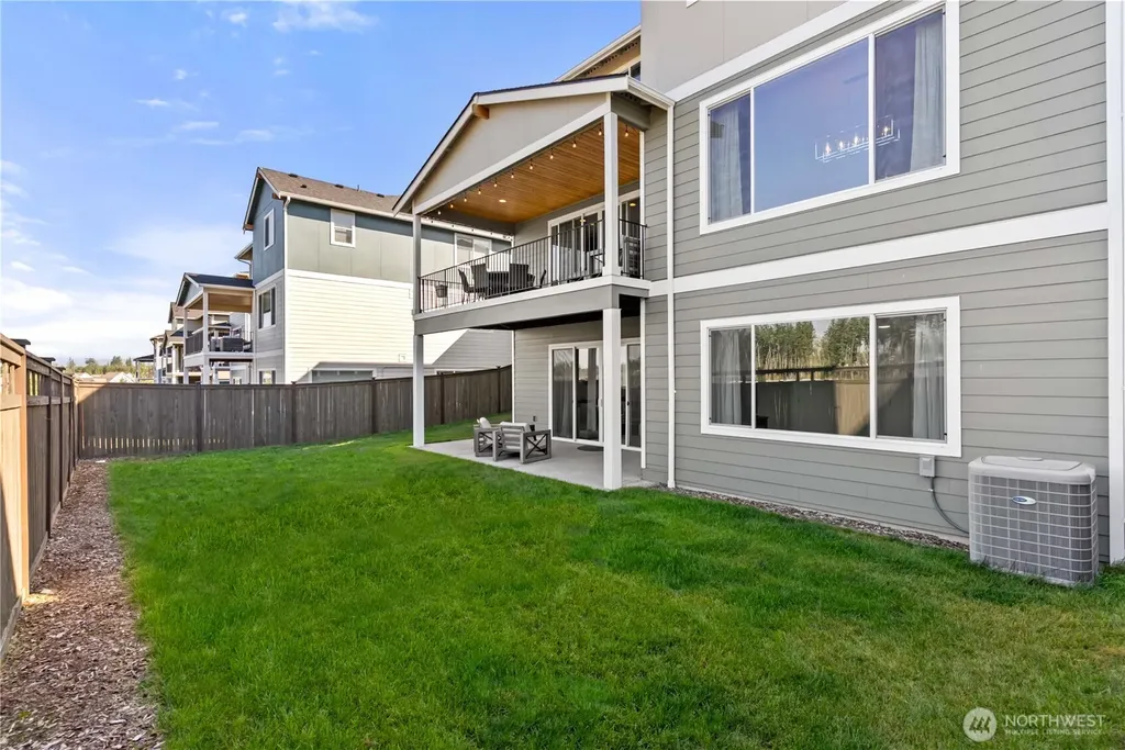 33473 Walnut Avenue SE Black Diamond WA 98010