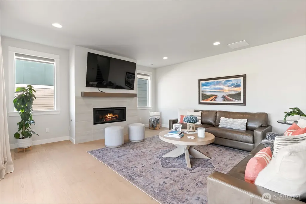 33473 Walnut Avenue SE Black Diamond WA 98010