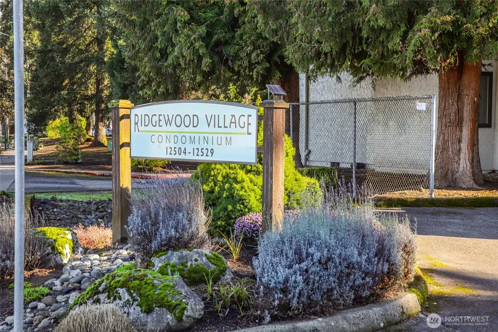 12527 NE 117th Place Kirkland WA 98034