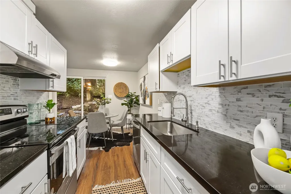 12527 NE 117th Place Kirkland WA 98034