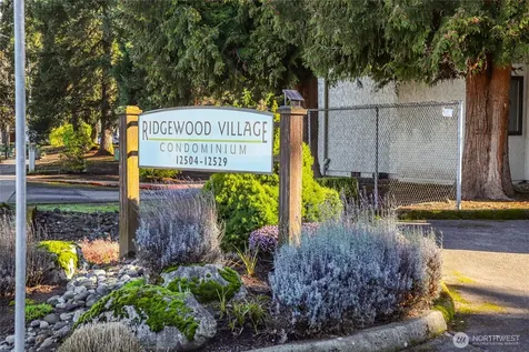 12527 NE 117th Place Kirkland WA 98034