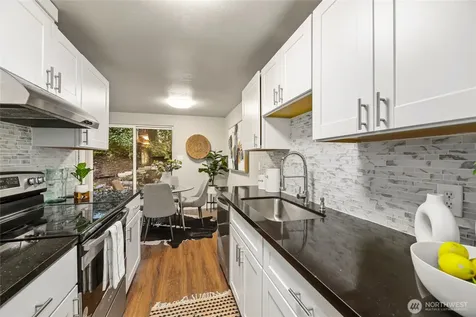 12527 NE 117th Place Kirkland WA 98034
