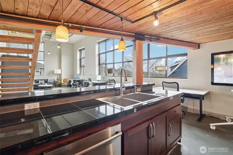 1886 25th Avenue NE Issaquah WA 98029