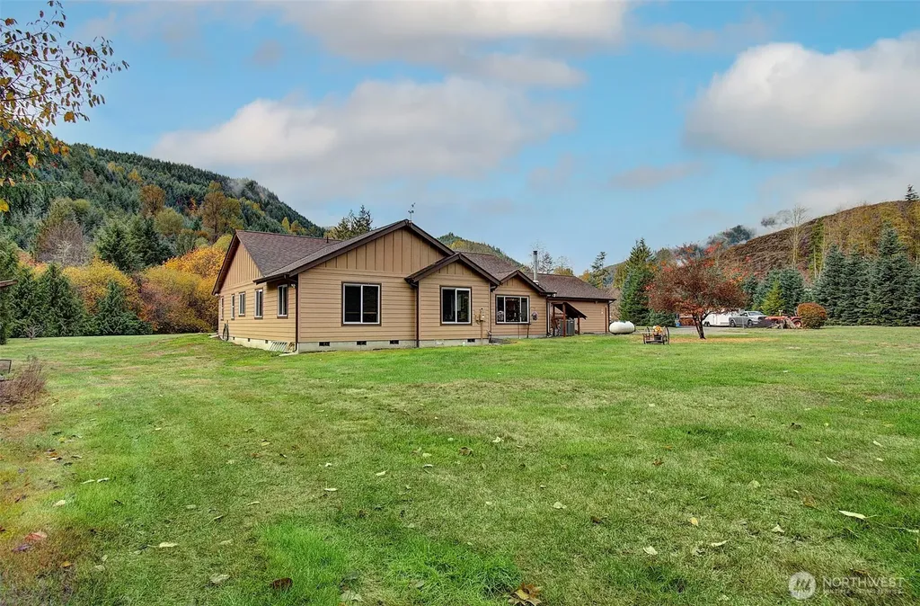 133 Lost Creek Drive Glenoma WA 98336
