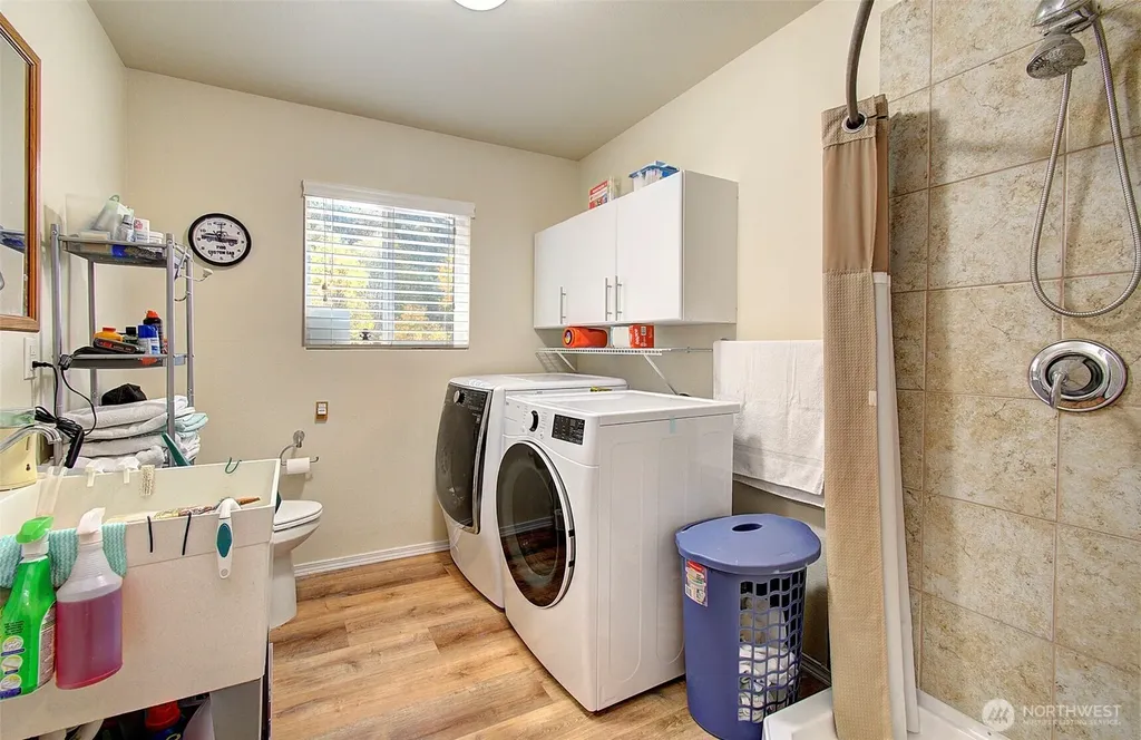 133 Lost Creek Drive Glenoma WA 98336