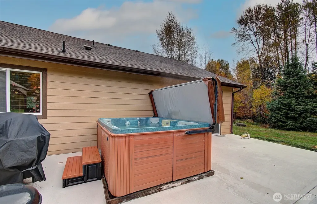 133 Lost Creek Drive Glenoma WA 98336