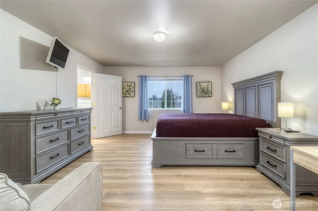 1525 SE Valley View Terrace College Place WA 99324