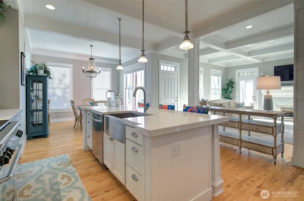 33 Fireside Lane Pacific Beach WA 98571