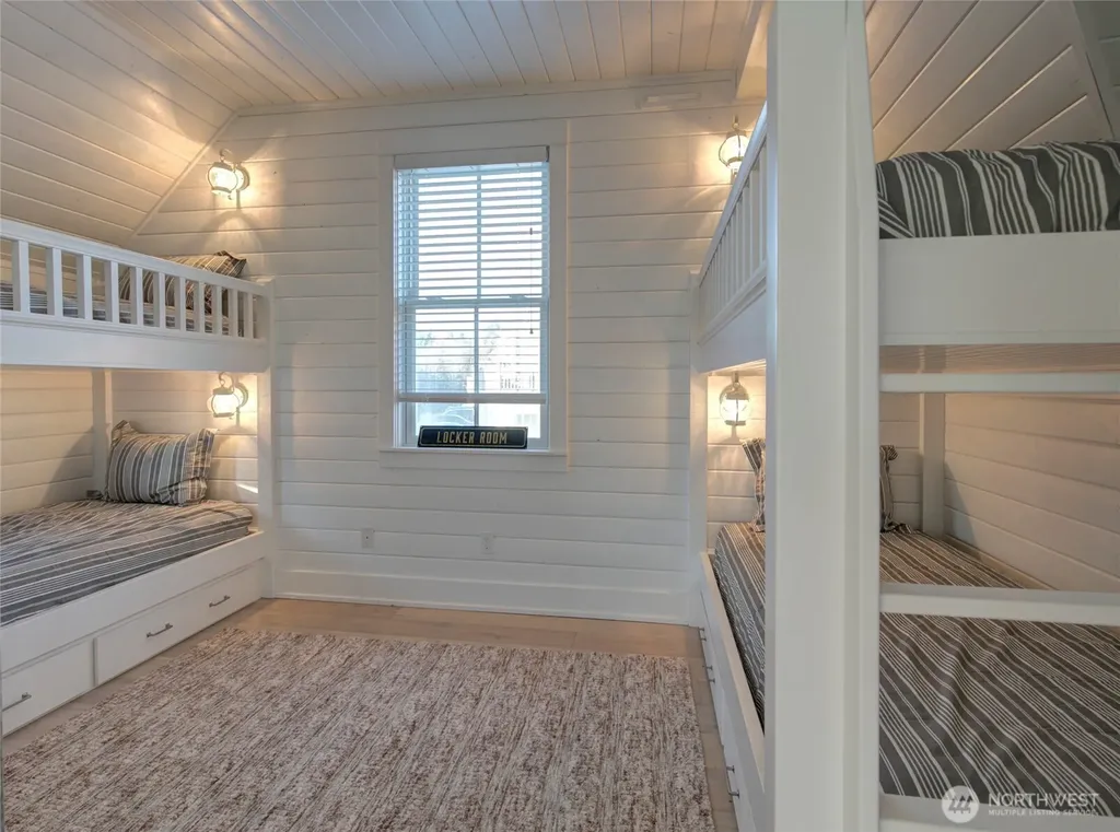 33 Fireside Lane Pacific Beach WA 98571