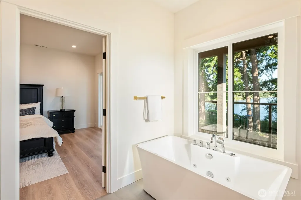 1197 Leighton Street Blaine WA 98230