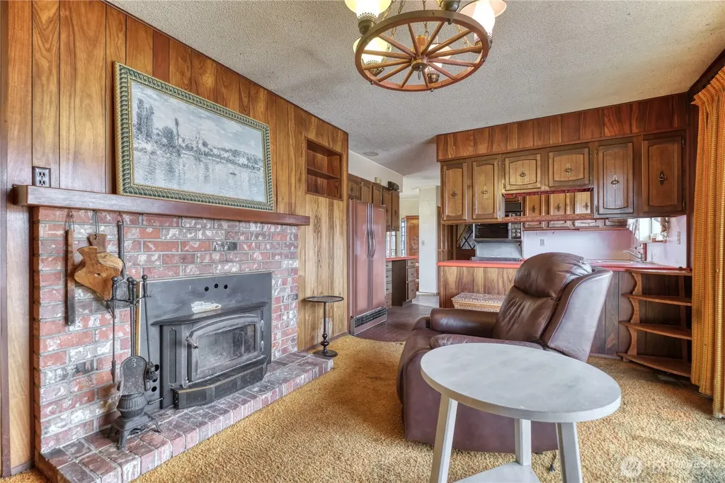 1440 Peltier Drive Point Roberts WA 98281