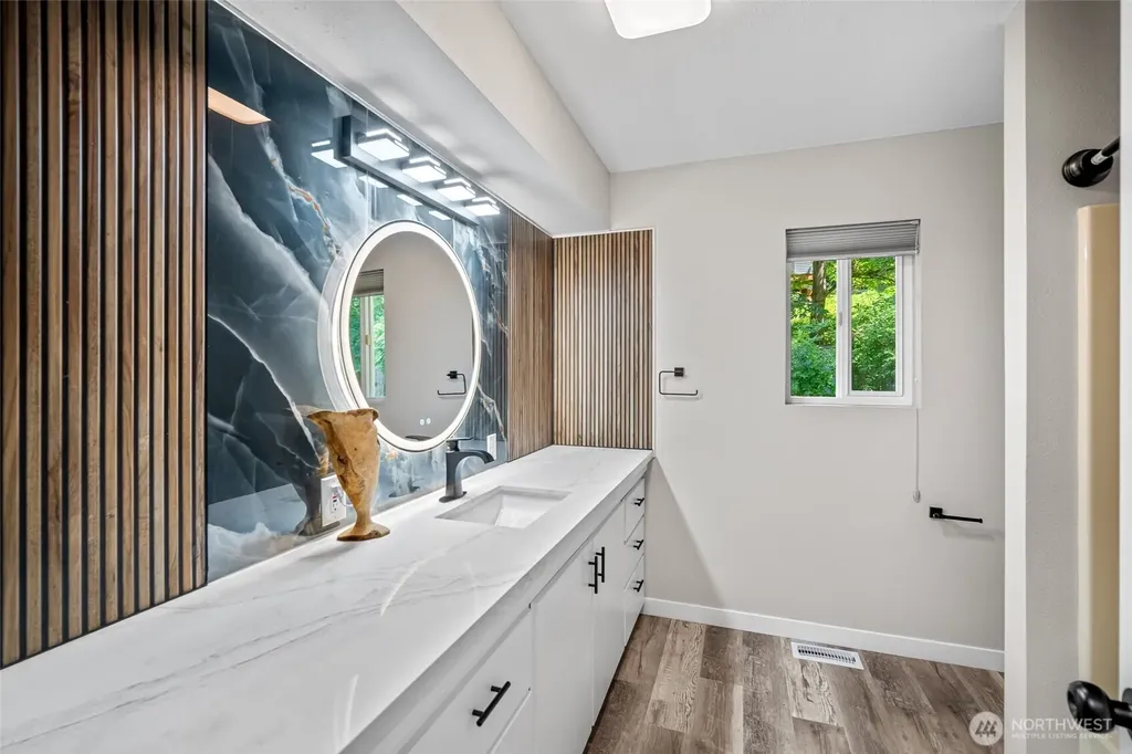 1216 E Clearbrook Drive Bellingham WA 98229