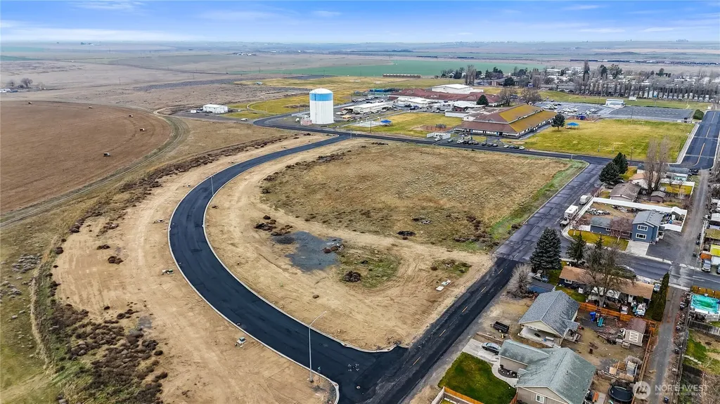 923 La Vista Drive Warden WA 98857