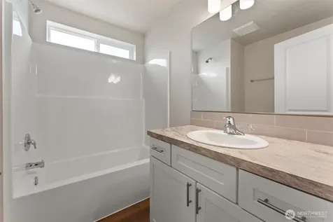 923 La Vista Drive Warden WA 98857