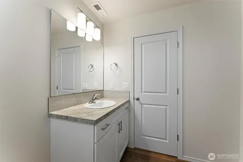 923 La Vista Drive Warden WA 98857