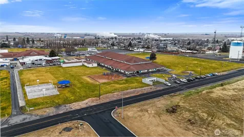923 La Vista Drive Warden WA 98857