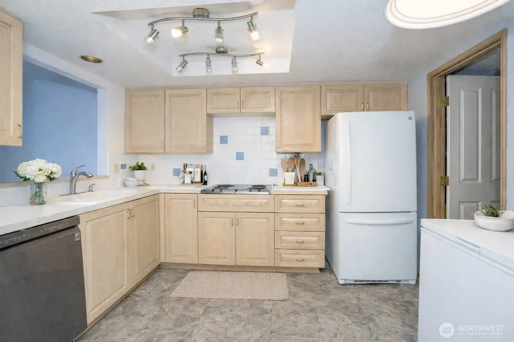7326 Steilacoom Boulevard SW Lakewood WA 98499