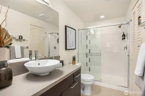 1848 NE Kenyon Court Issaquah WA 98029