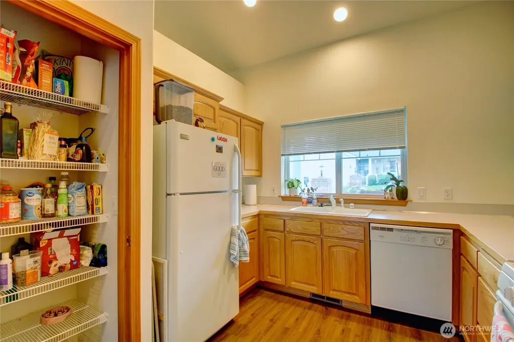 170 13th Court Oak Harbor WA 98277