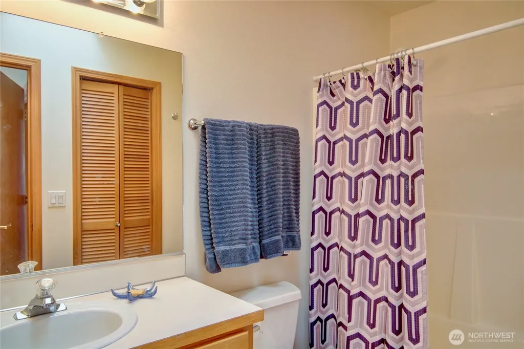 170 13th Court Oak Harbor WA 98277
