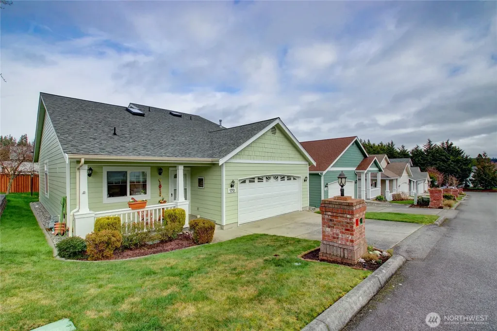 170 13th Court Oak Harbor WA 98277