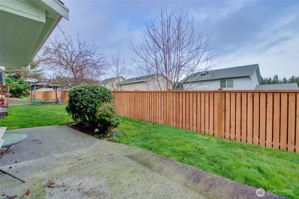170 13th Court Oak Harbor WA 98277