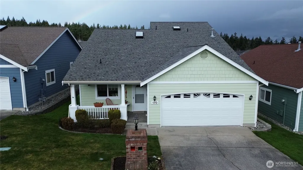 170 13th Court Oak Harbor WA 98277