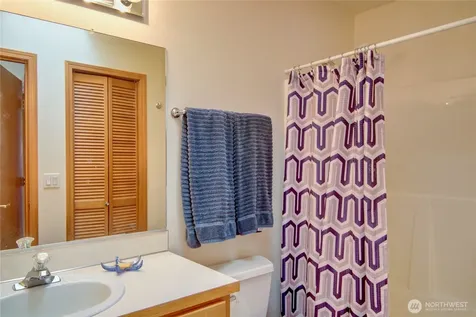 170 13th Court Oak Harbor WA 98277