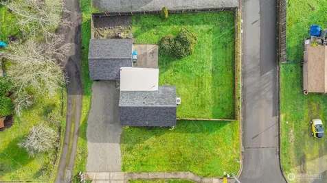 927 21st Street SE Puyallup WA 98372