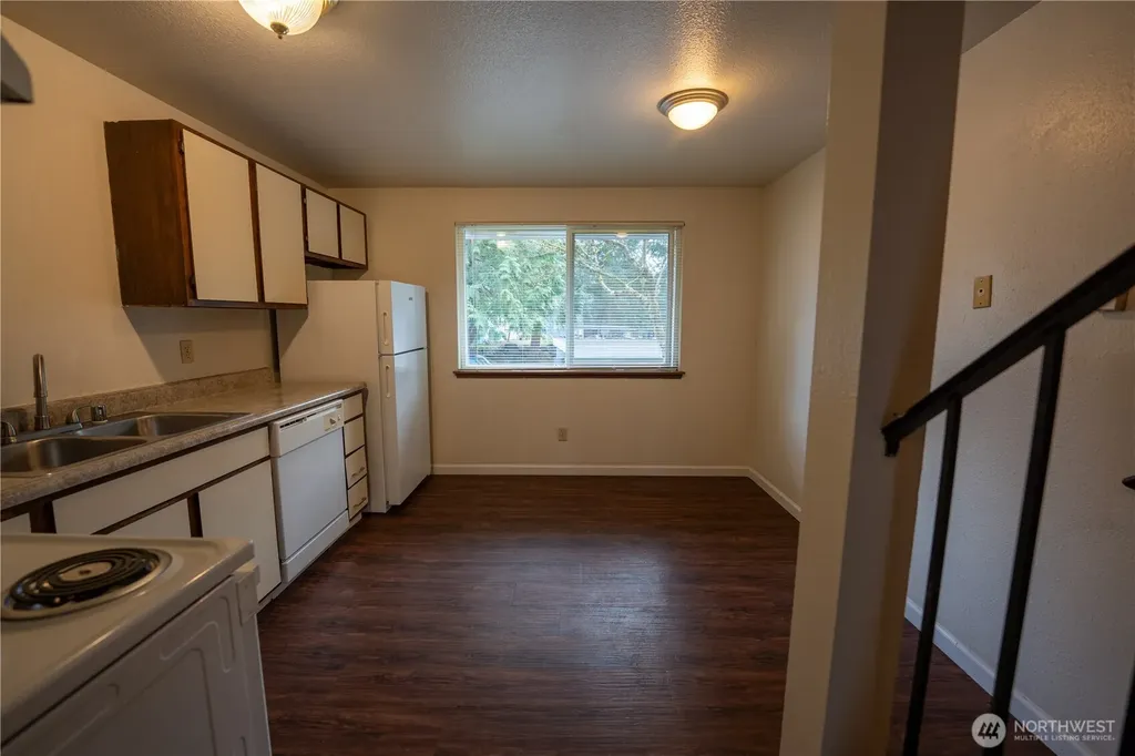 34005 1 St Circle S Federal Way WA 98003