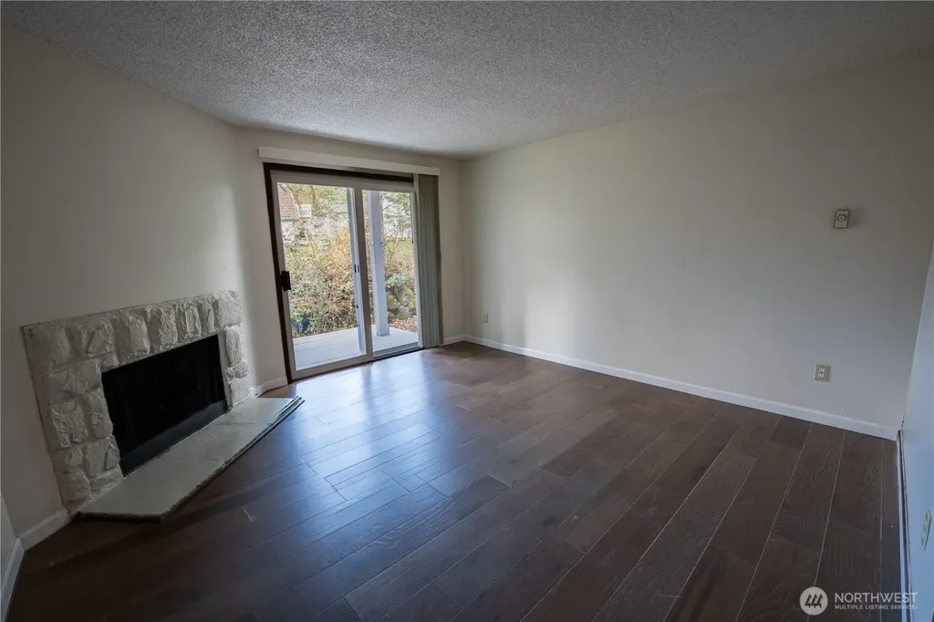 34005 1 St Circle S Federal Way WA 98003