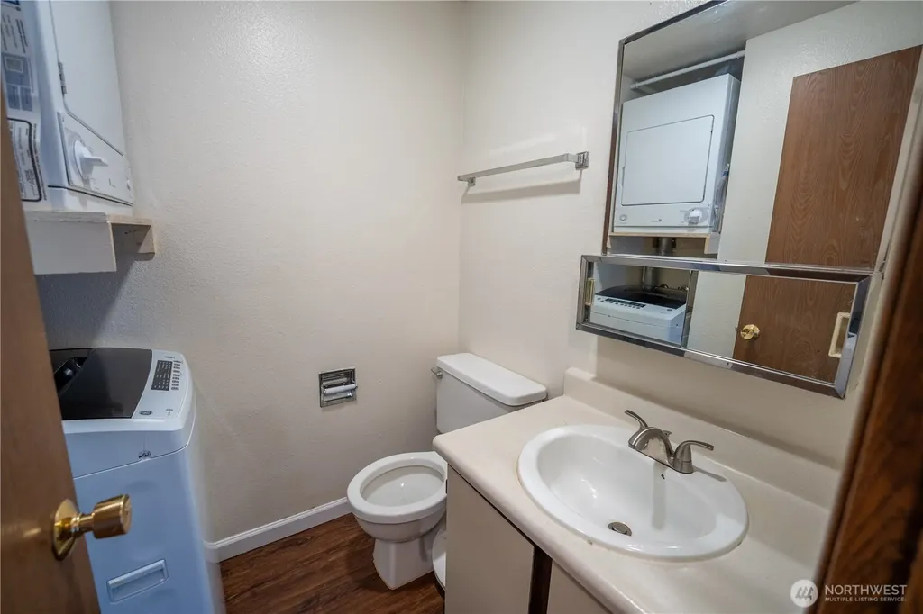 34005 1 St Circle S Federal Way WA 98003