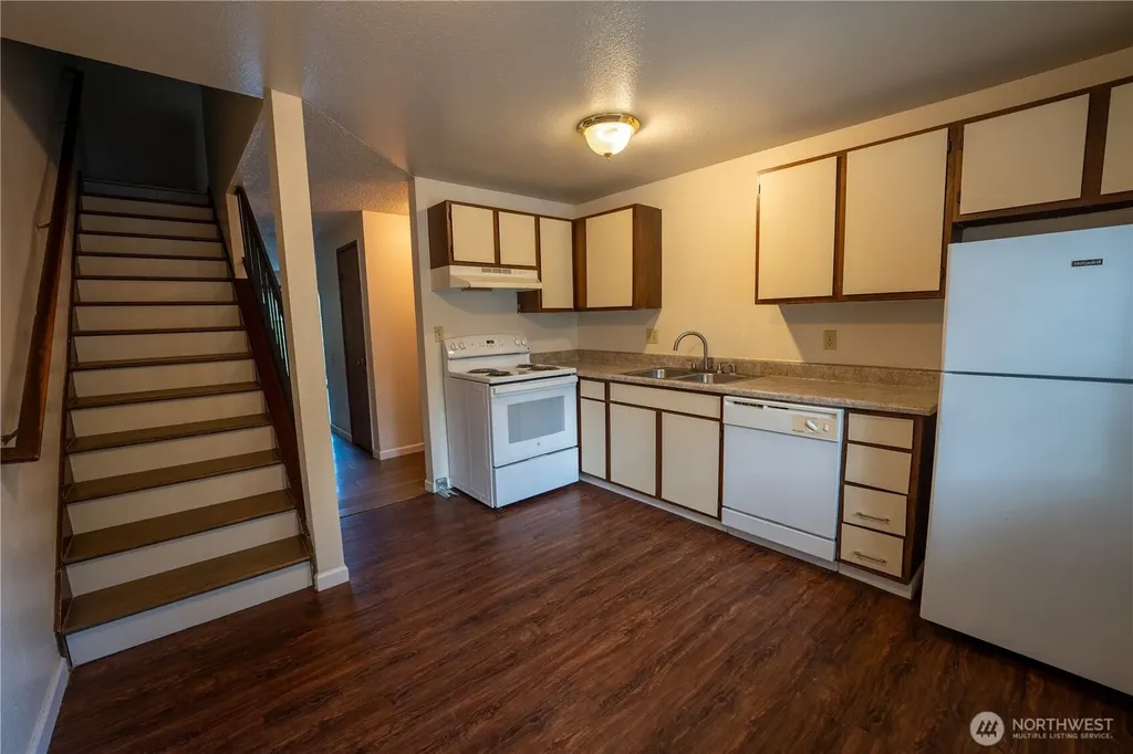 34005 1 St Circle S Federal Way WA 98003
