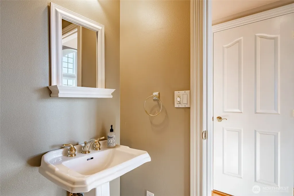 600 Sunrise Drive Lynden WA 98264