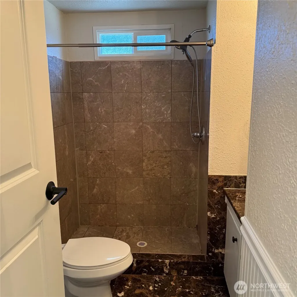 4040 Auburn Way S Auburn WA 98092