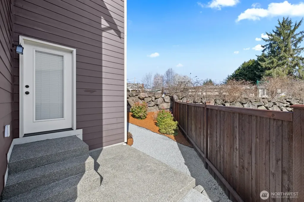 25836 168th Place SE Covington WA 98042