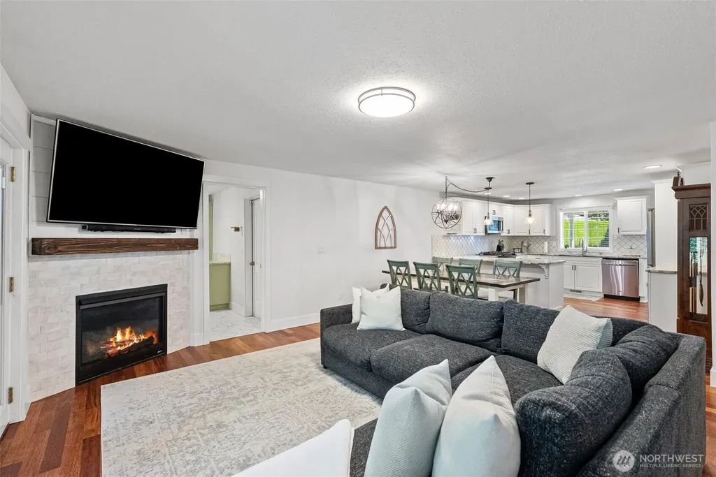 13114 Sunridge Way E Puyallup WA 98374