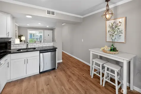 12206 NE 147th Place Kirkland WA 98034