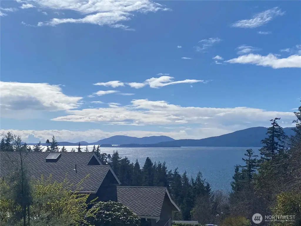 417 Arbutus Place Bellingham WA 98225