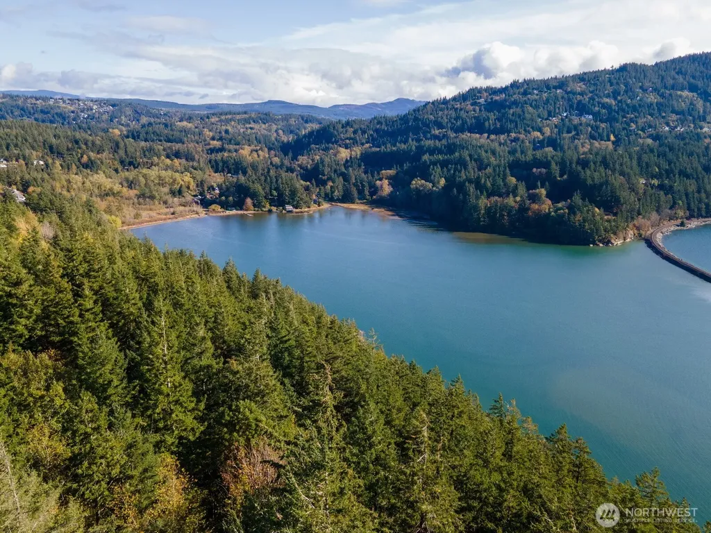 417 Arbutus Place Bellingham WA 98225