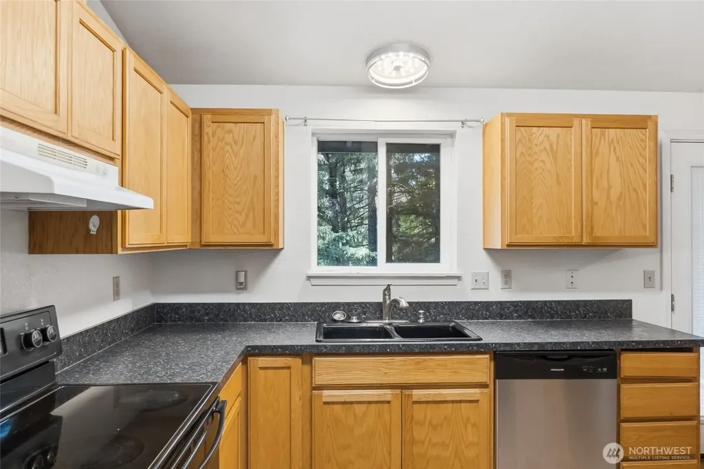 71 NE Lorrain Court Belfair WA 98528
