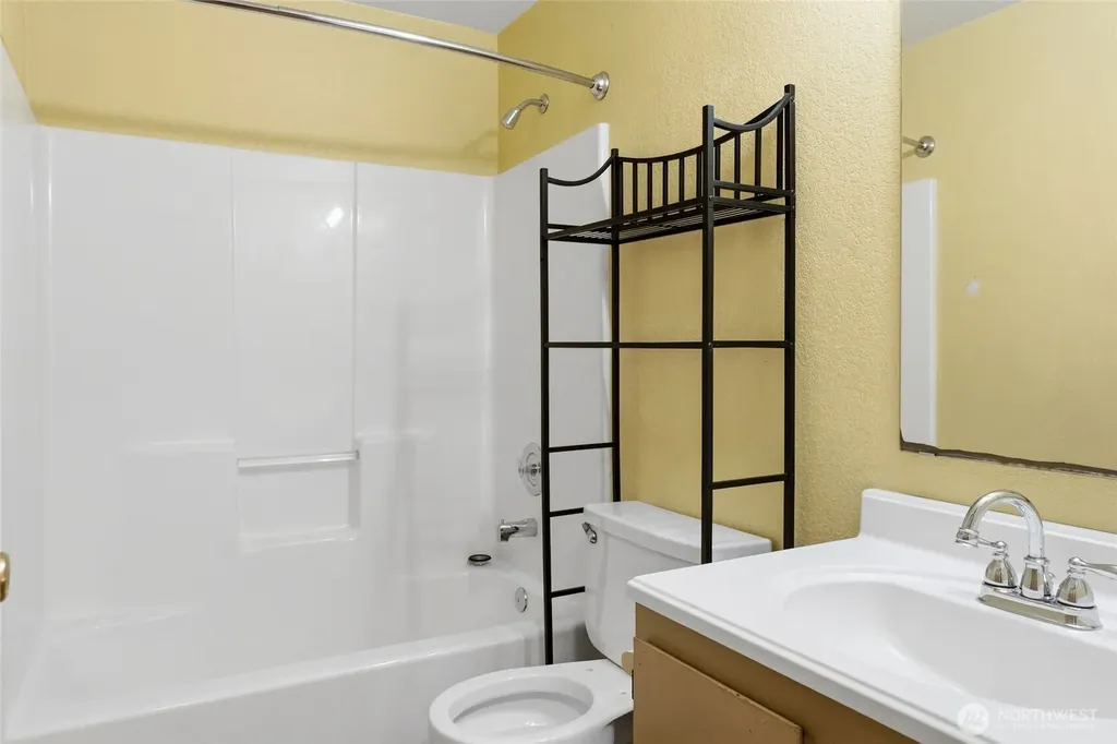 71 NE Lorrain Court Belfair WA 98528