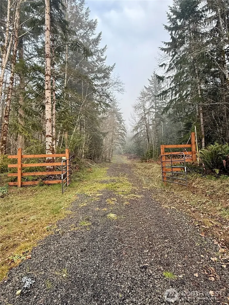 255 E Solbakk Veien Road Shelton WA 98584