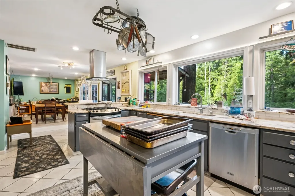1030 E Saint Andrews Street Shelton WA 98584