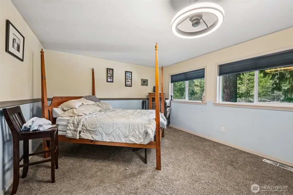 1030 E Saint Andrews Street Shelton WA 98584