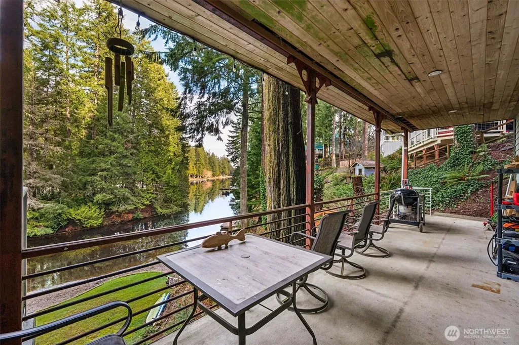 1030 E Saint Andrews Street Shelton WA 98584