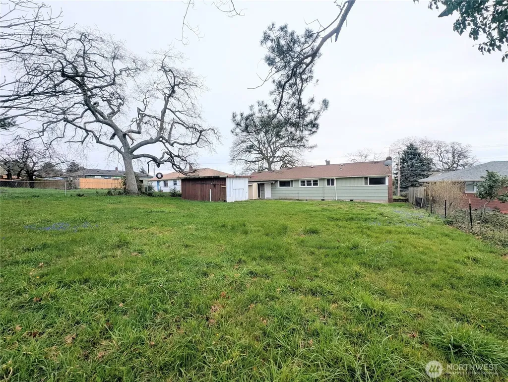 1740 6th Street Oak Harbor WA 98277