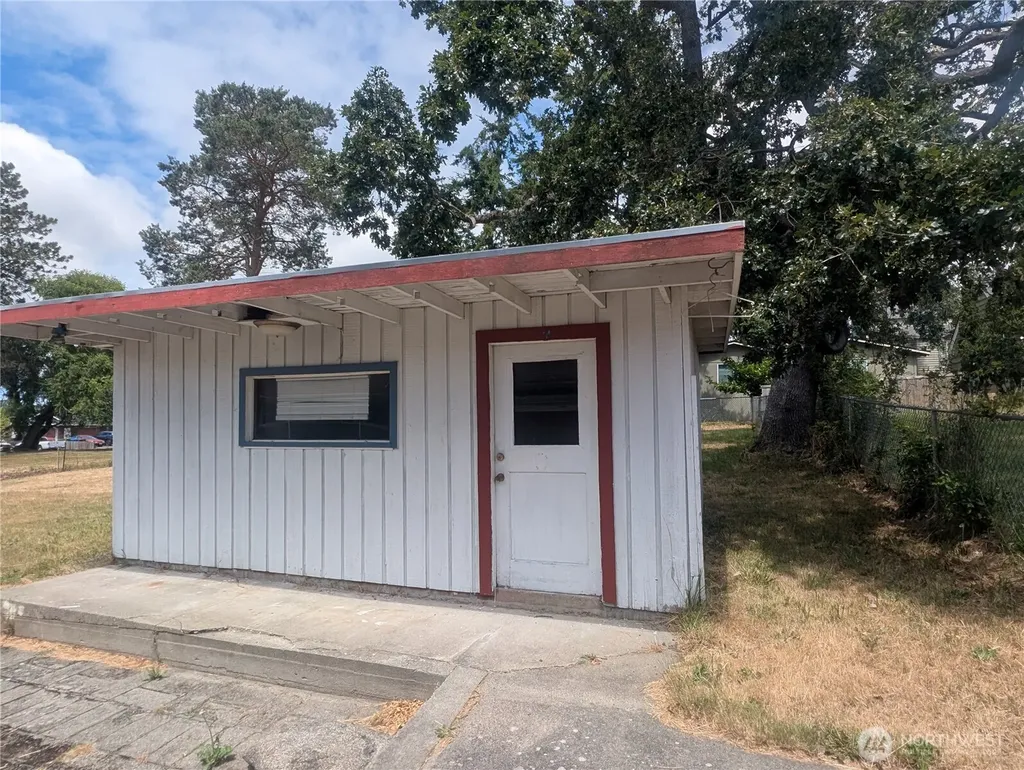 1740 6th Street Oak Harbor WA 98277