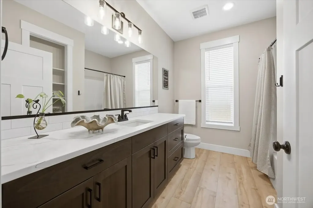 6915 Lamb Court Pasco WA 99301