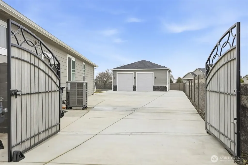 6915 Lamb Court Pasco WA 99301